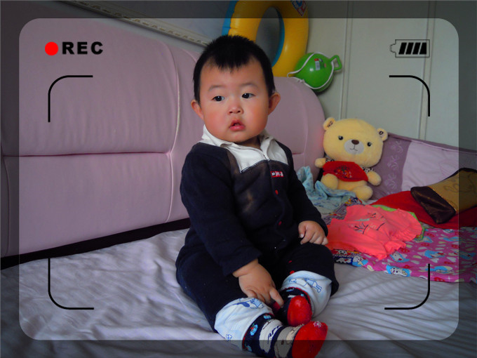 2012年的十月，峻熙一周岁了。